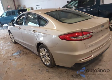 2019 Ford Fusion Hybrid Se z USA, uszkodzony, nr VIN 3FA6P0LU8KR197884